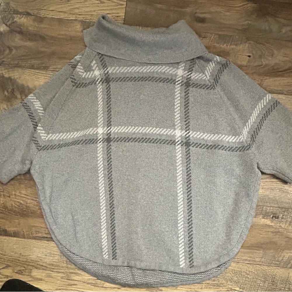 LOFT Gray Checkered Women's Turtleneck Sweater